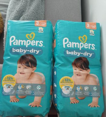 Couches Pampers 