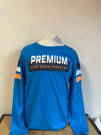 T shirt ML garçon taille 146/152