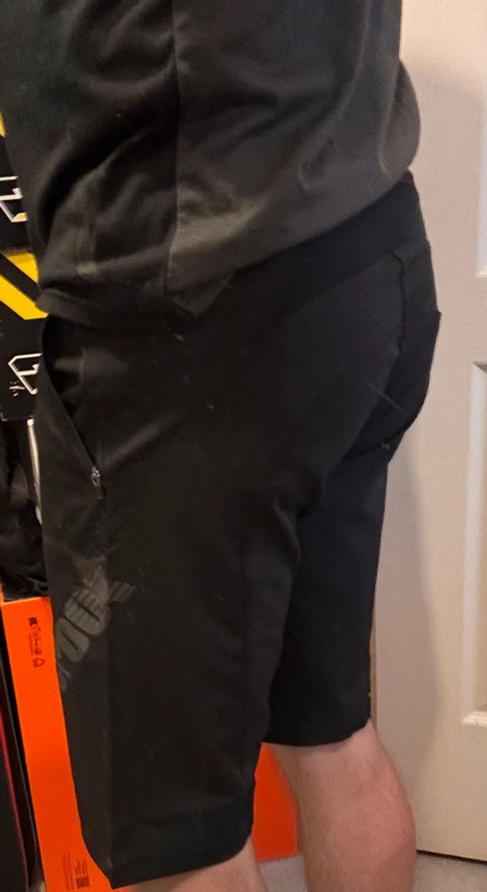 Short MTB / vtt 100% (100percent) Airmatic taille S neuf sous blister - photo numéro 5