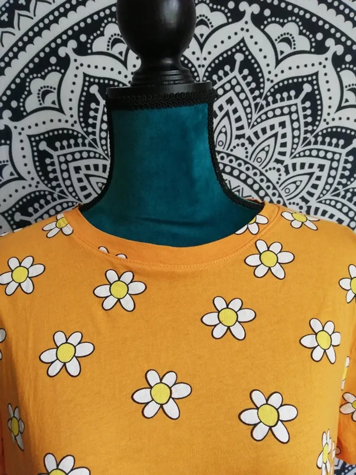 Tee-shirt crop top orange motifs fleurs pâquerettes / terranova / (M) - photo numéro 4