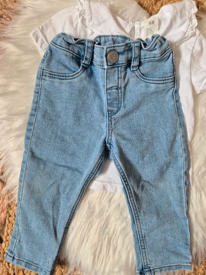 💙 Ensemble jeans + t-shirt à col H&M 9 - 12 mois - photo numéro 4