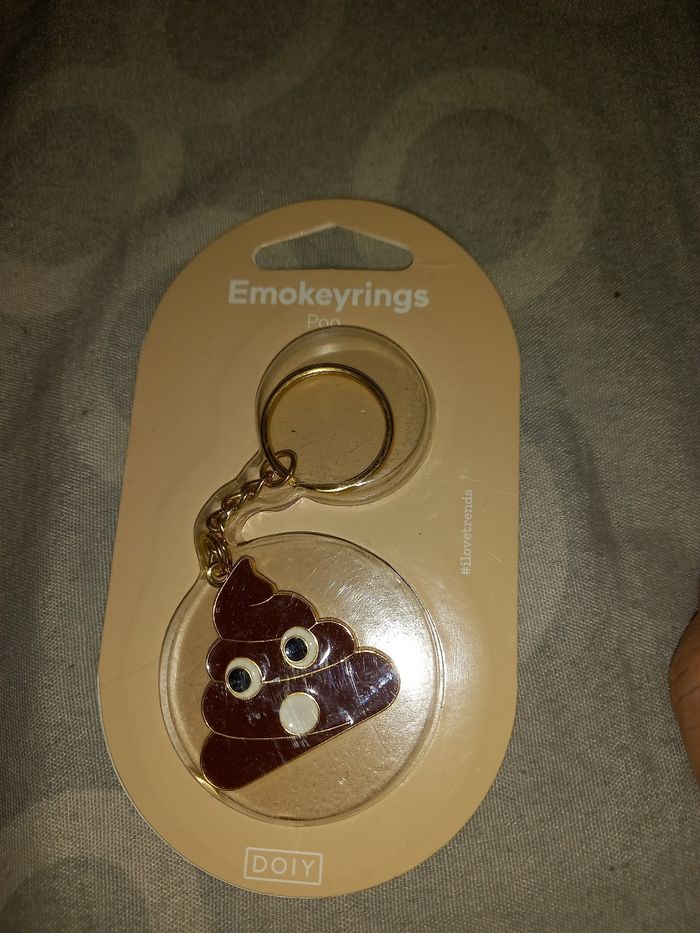 Porte clef poo