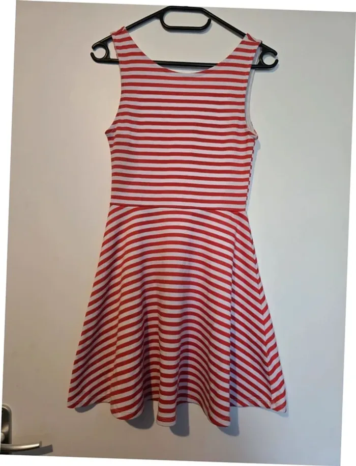 Robe style pin up