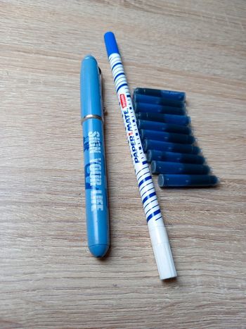 😴stylo plume signYourLife/10cartouches encre +effaceur neuf