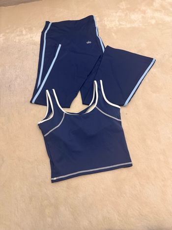 Ensemble alo yoga 