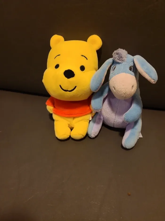 Lot peluches winnie et bourriquet