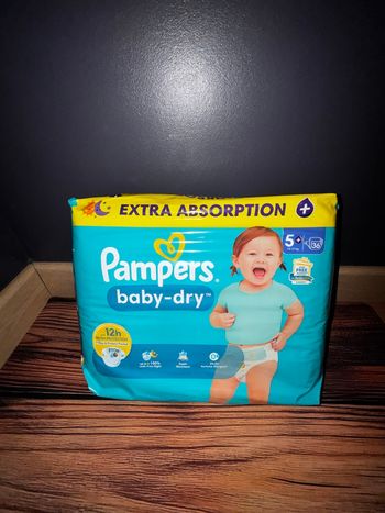 Pack De 36 Couches Pampers  Baby-Dry Neuf Dans L’emballage Taille:5+