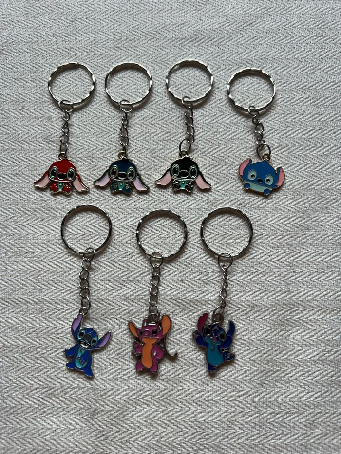 Lot 7 porte clé stitch