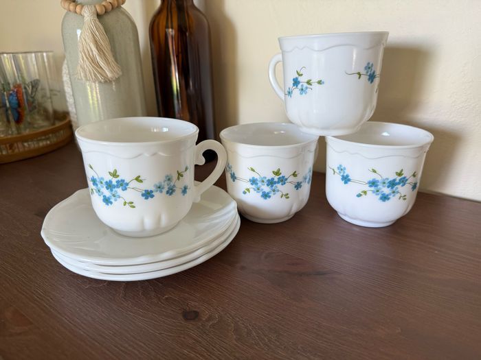 4 grandes tasses Myosotis -Arcopal - photo numéro 3