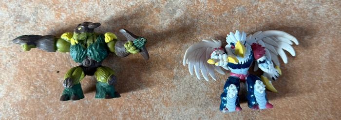 2 Figurines gormiti