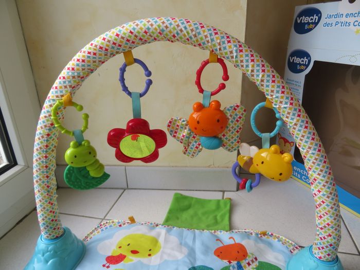 Jouet d'éveil Le Jardin Enchanté pour bébé - photo numéro 2