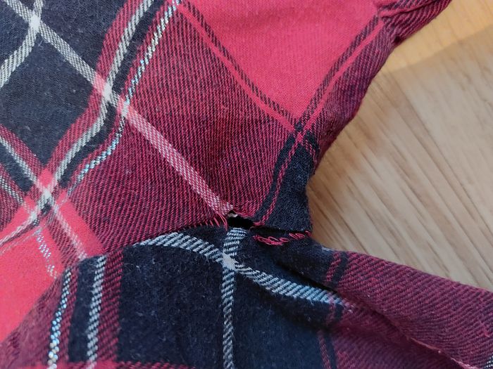 Lot 4ans fille bon état - 5 pièces : 1 robe / 3 jupes / 1 pantalon - photo numéro 6