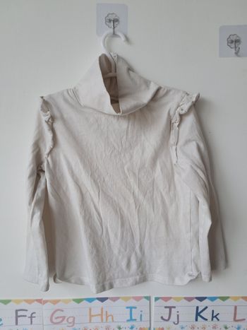 Sous pull col roulé beige blanc cassé taille 110