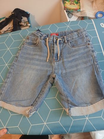 Short jeans