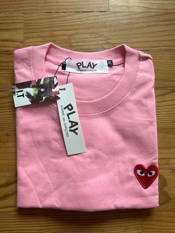Tee shirt comme des garçons rose neuf 