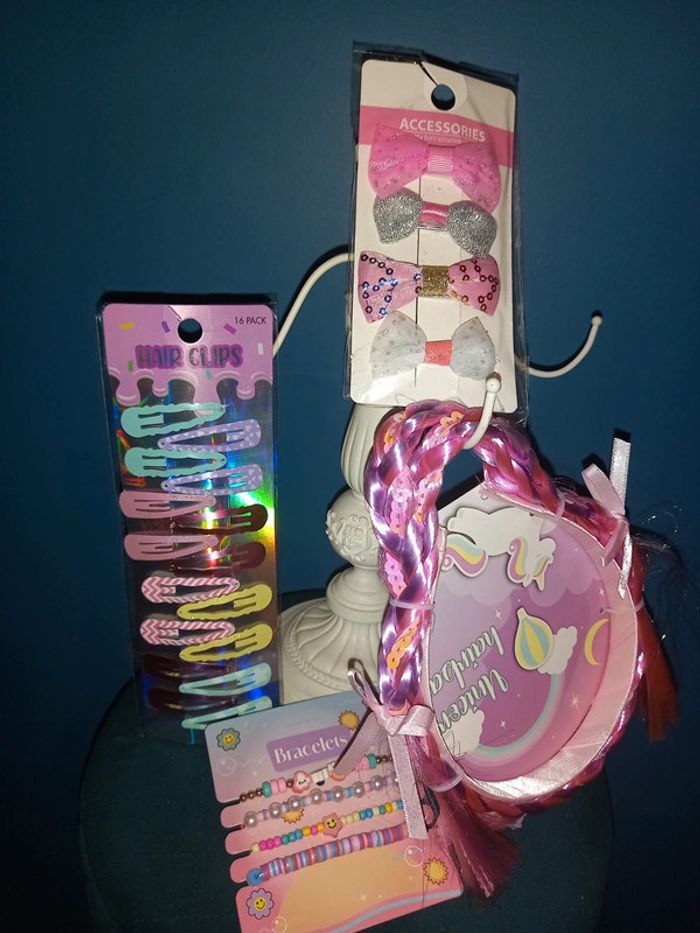 Barrettes et bracelets fille