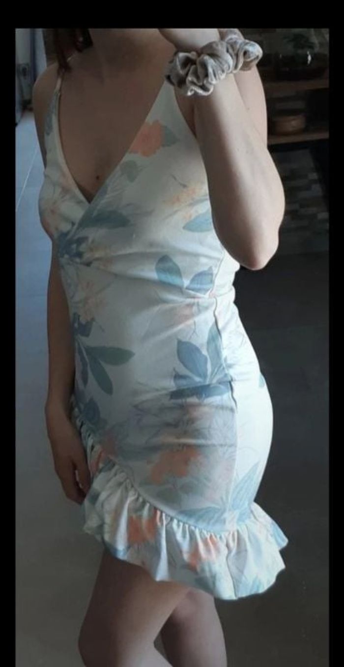 Robe fleurie Missguided taille 34