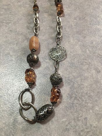 collier couleur ambre