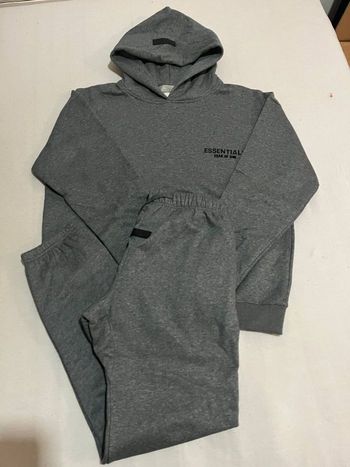 Ensemble Essentials gris