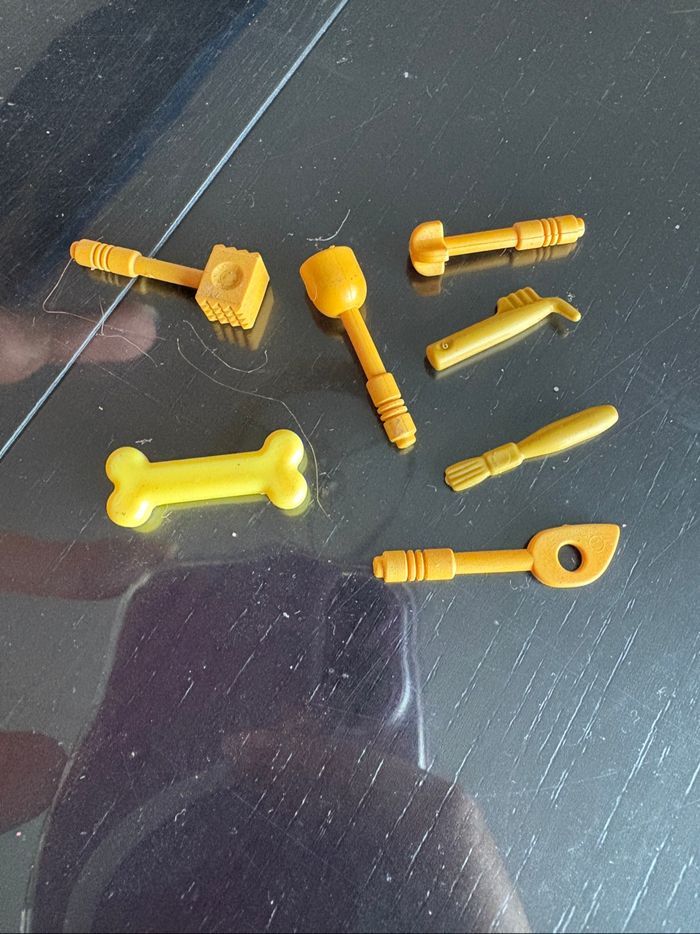 Lot pièces jaune playmobil