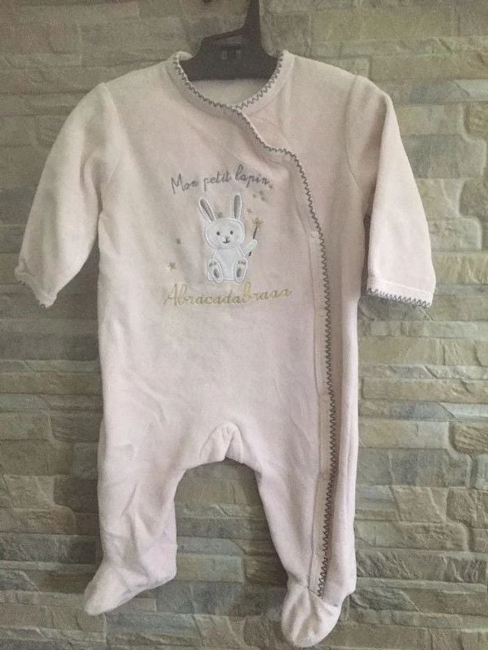 Dors bien rose lapin Kiabi 6M