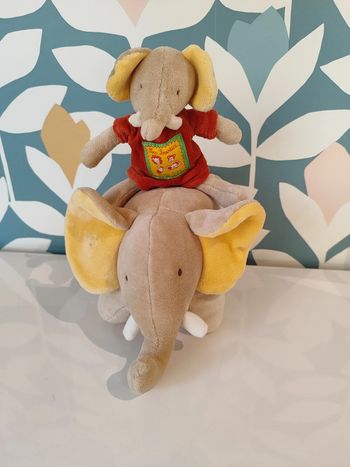 Peluche éléphant musicale les loustics moulin roty