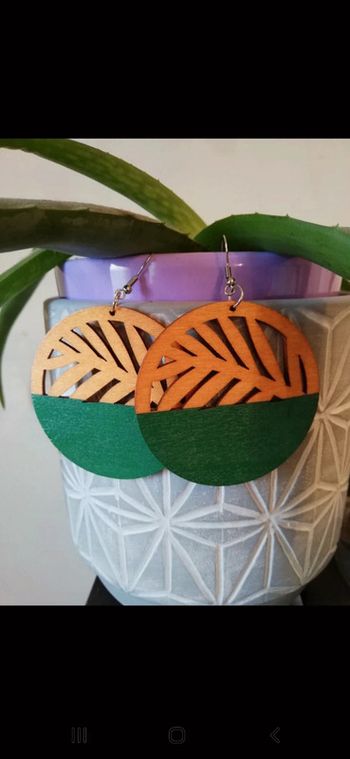 Boucles d'oreilles bois neuves