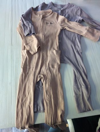 Lot 2 pyjamas