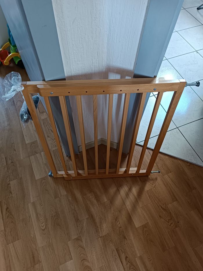 Barrière de sécurité Munchkin bois extensible - photo numéro 2