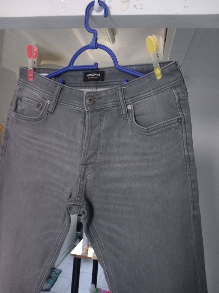 Jean slim marque jack& jones taille 42 - photo numéro 4