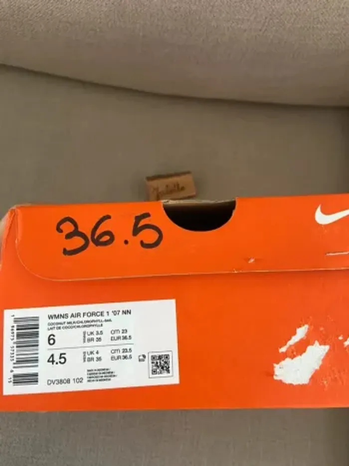 Basket Air force one crème et vert nike - photo numéro 3