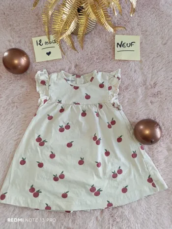 Robe neuve 12m pomme Vertbaudet