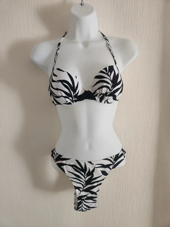 Maillot de bain 2 pièces Etam blanc et feuillage noir 90B / 40