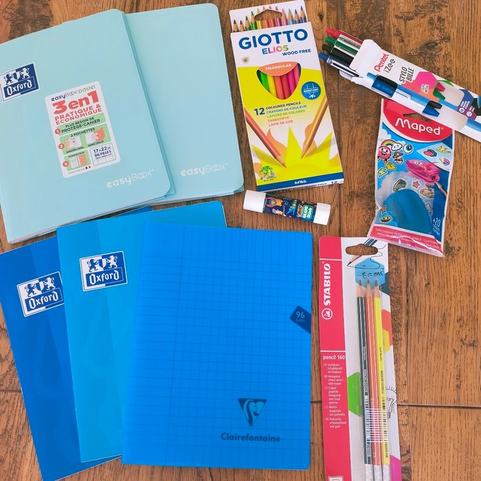 Lot de fournitures - photo numéro 2