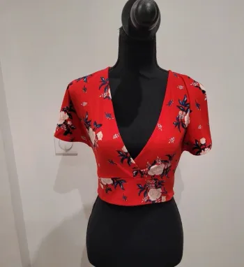 Top court H&M, taille S. Neuf