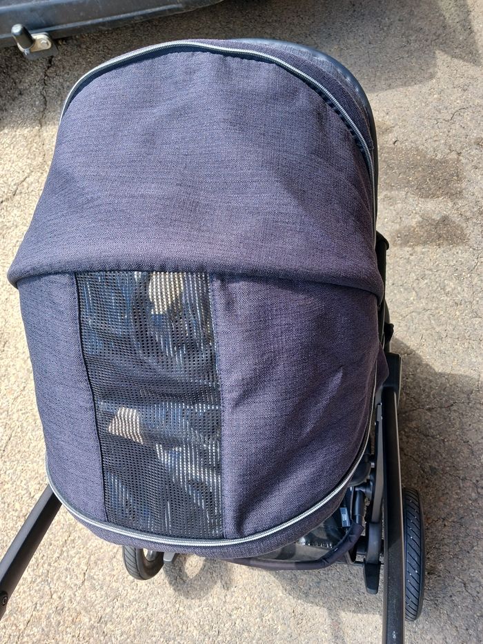 Poussette 3 roues - photo numéro 9