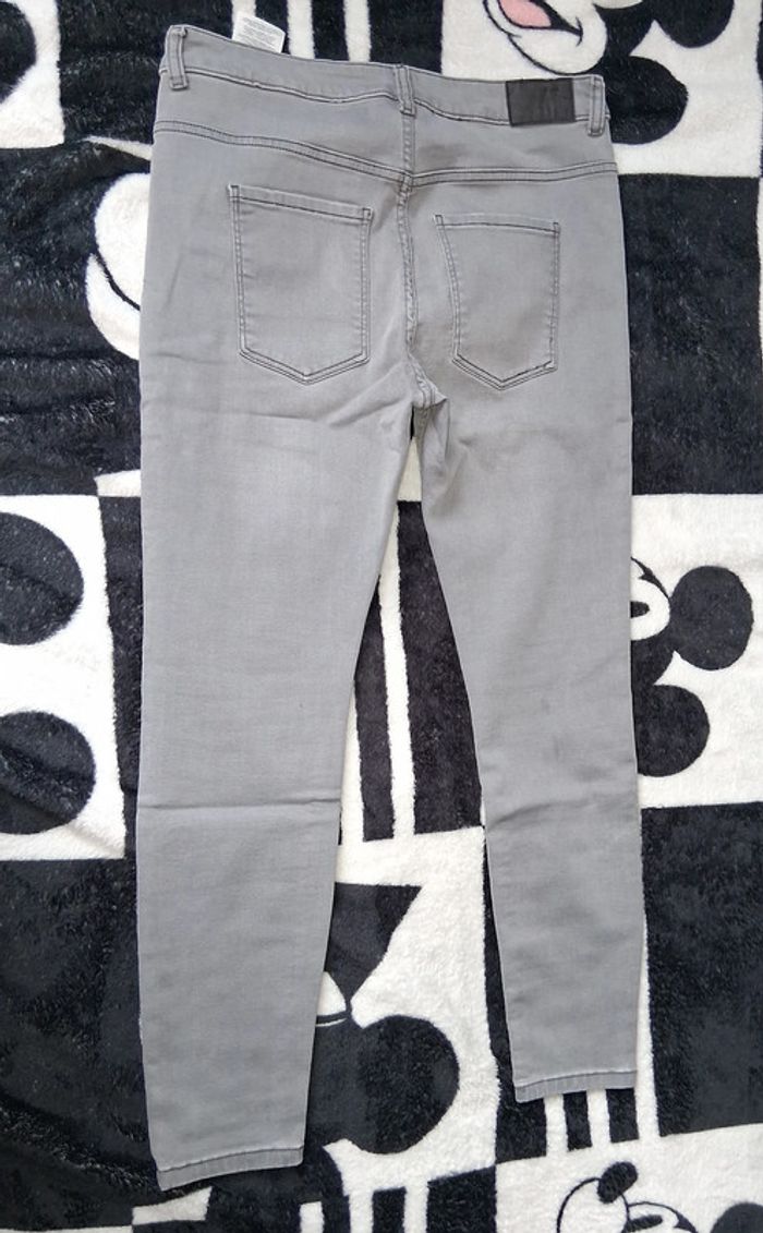 Jean gris Taille 42 - photo numéro 2