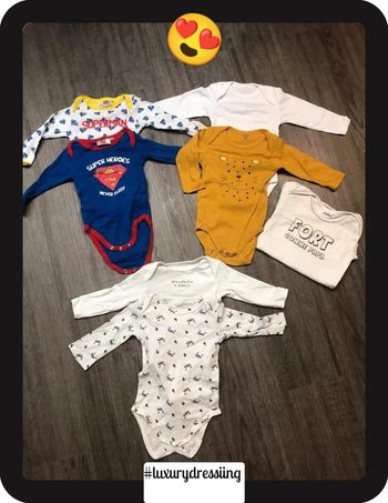 Lot 7 bodies pour bébé taille 6mois 🧸