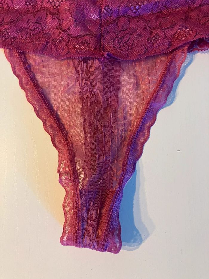 String bordeaux taille L - photo numéro 2