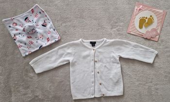 Gilet blanc Kiabi 6M (TBE)