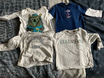 Lot 4 sous-pulls 12 mois