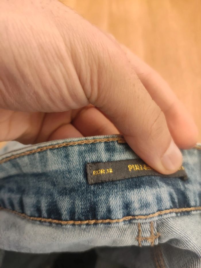 Jean pull and Bear taille 38 style troué - photo numéro 3