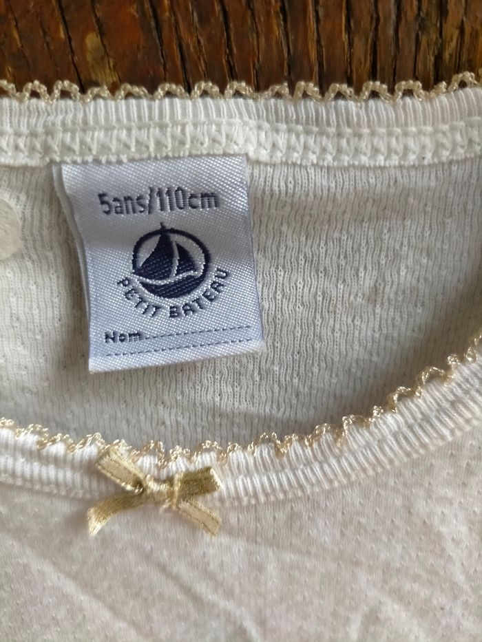 Lot de 2 tee shirts Petit bateau 5 ans - photo numéro 5