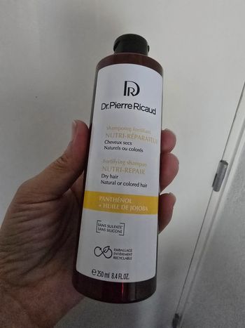 Shampoing fortifiant nutri-reparateur 250 ml neuf
