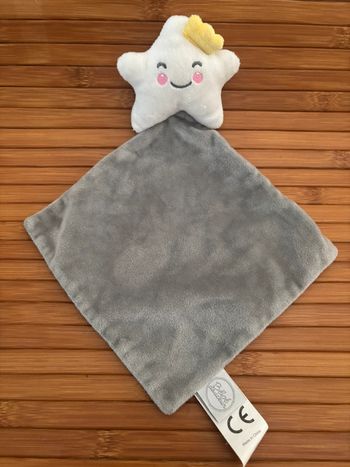 Doudou étoile blanche mouchoir gris bebe douceur