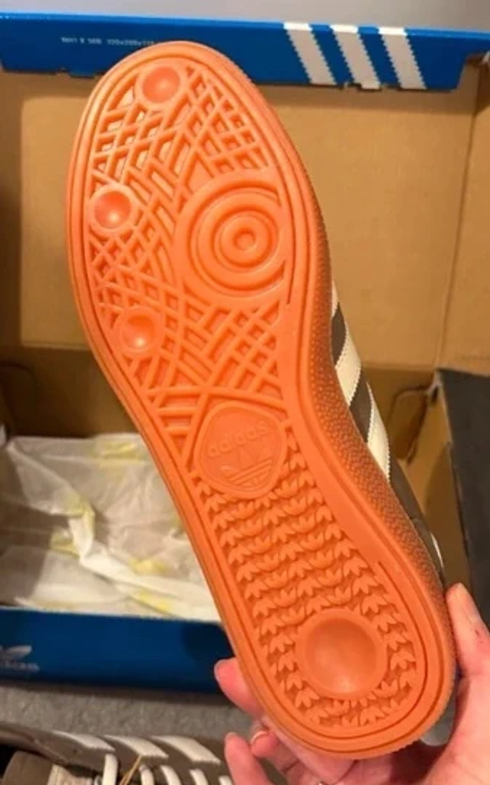 Baskets Adidas spezial  taille 38 - photo numéro 5