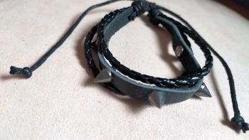 Bracelet cuir noir à clous – Style rock