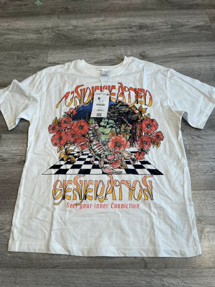 Tee shirt neuf Bershka XS