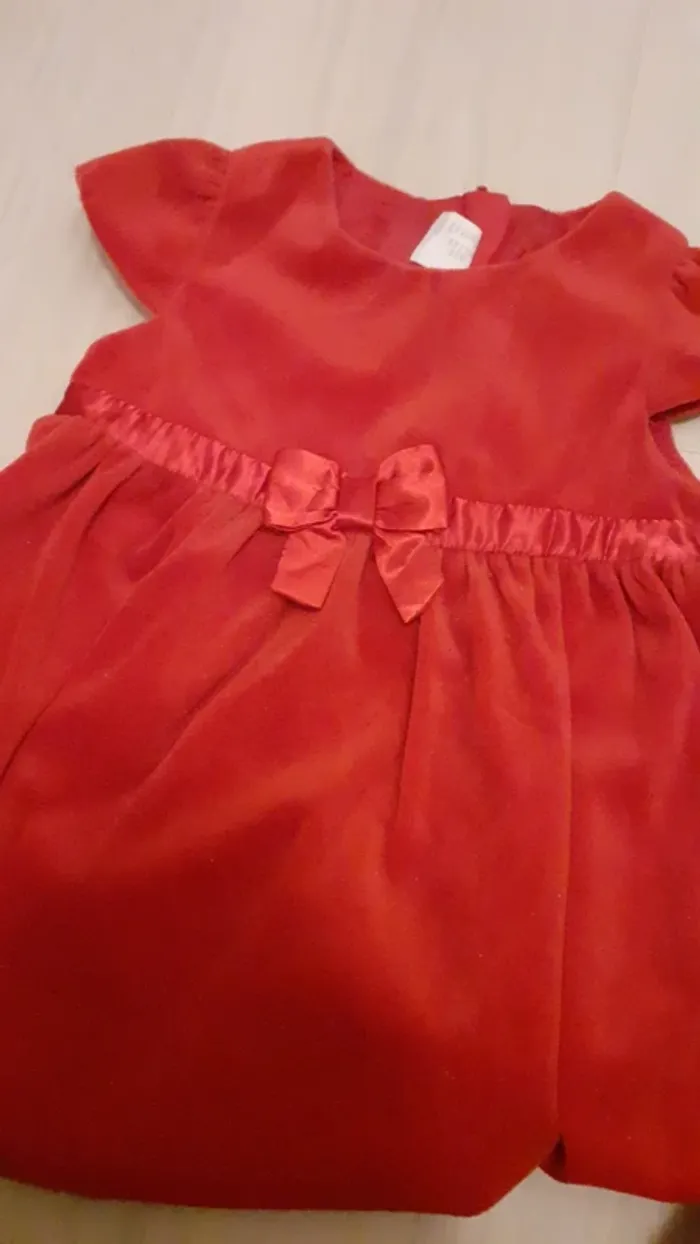 Robe en velours rouge - photo numéro 5