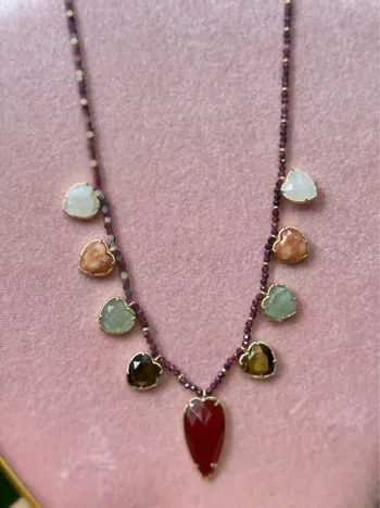 Sublime collier perles et pierres naturelles en forme de cœur habaha Paris